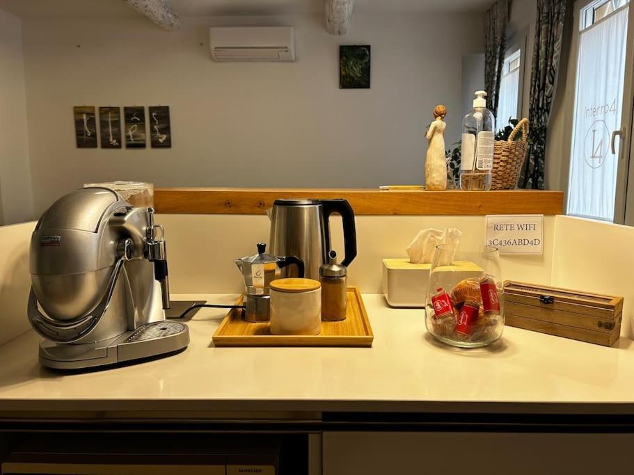 Interno4Home: In Centro Storico Con Posto Auto Ferrara Exteriér fotografie