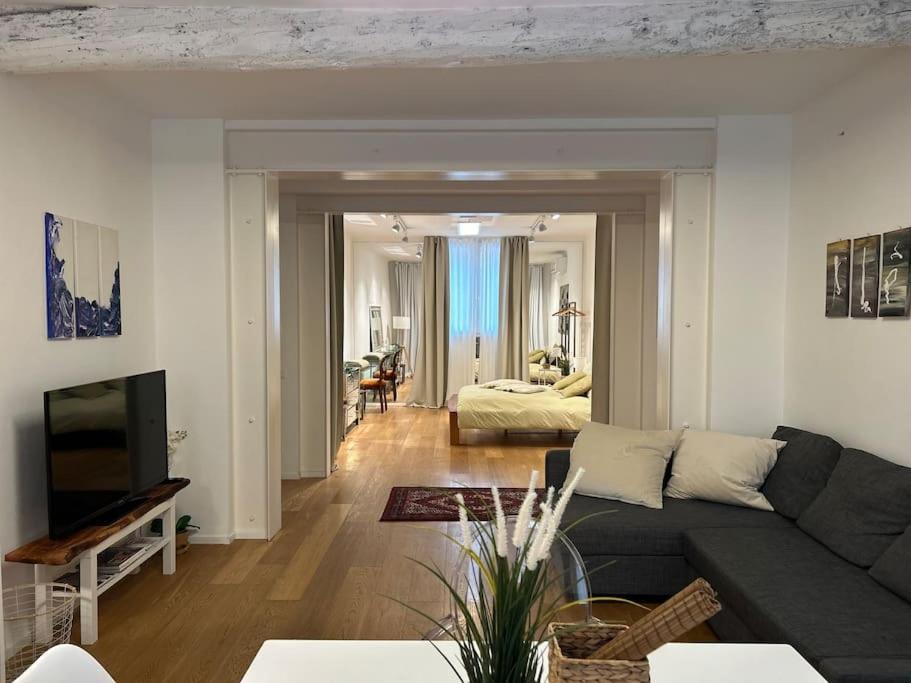 Interno4Home: In Centro Storico Con Posto Auto Ferrara Exteriér fotografie